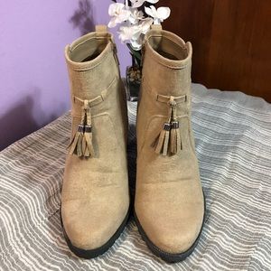 Tan women’s booties